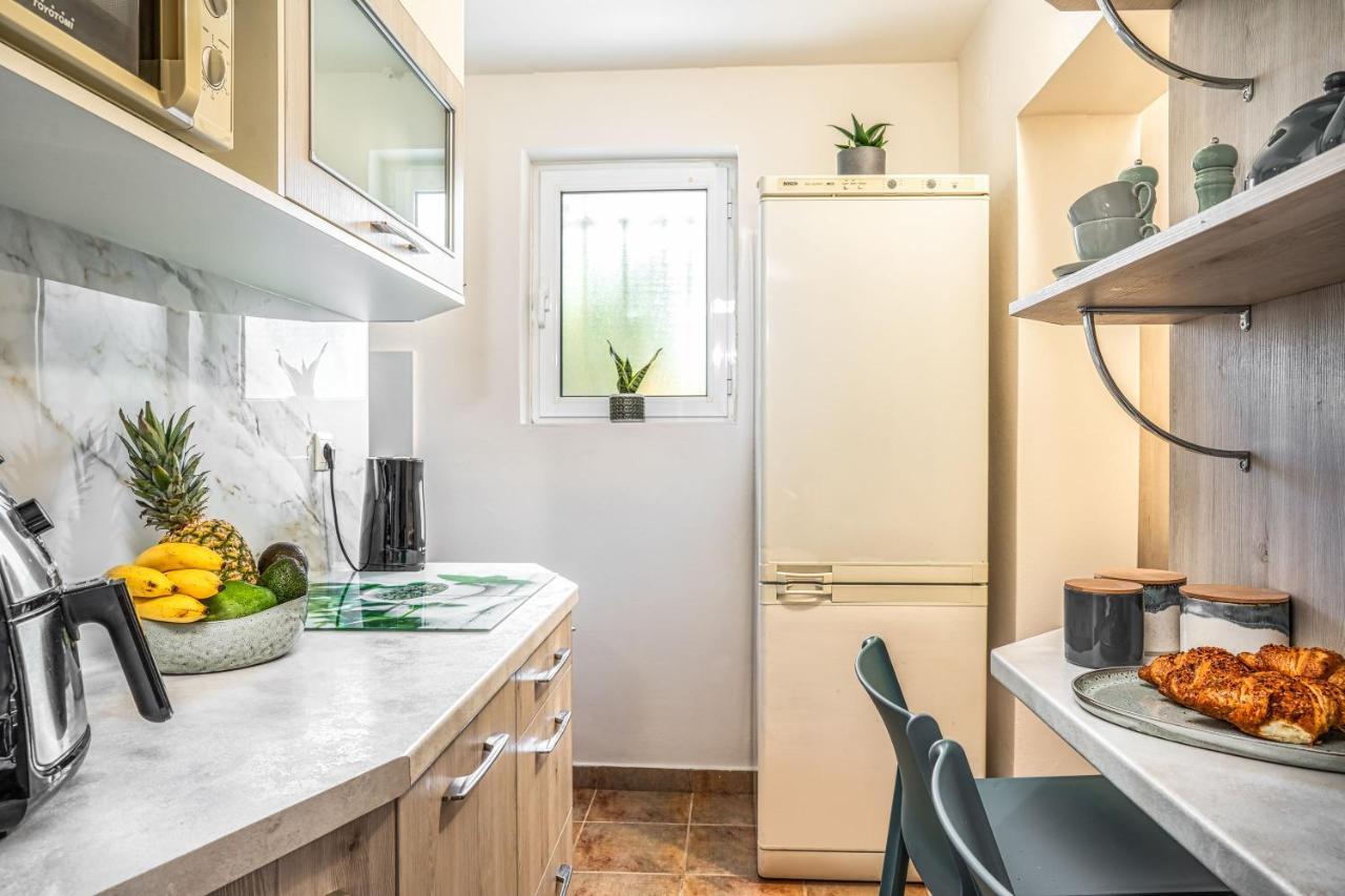 Suburban Elegant Studios Zante Extérieur photo